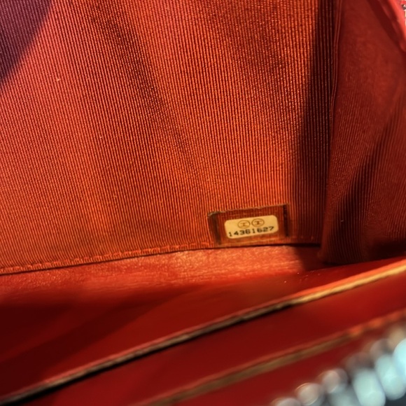 Authentic Chanel quilted wallet - Picture 8 of 8